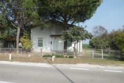 Esterno1